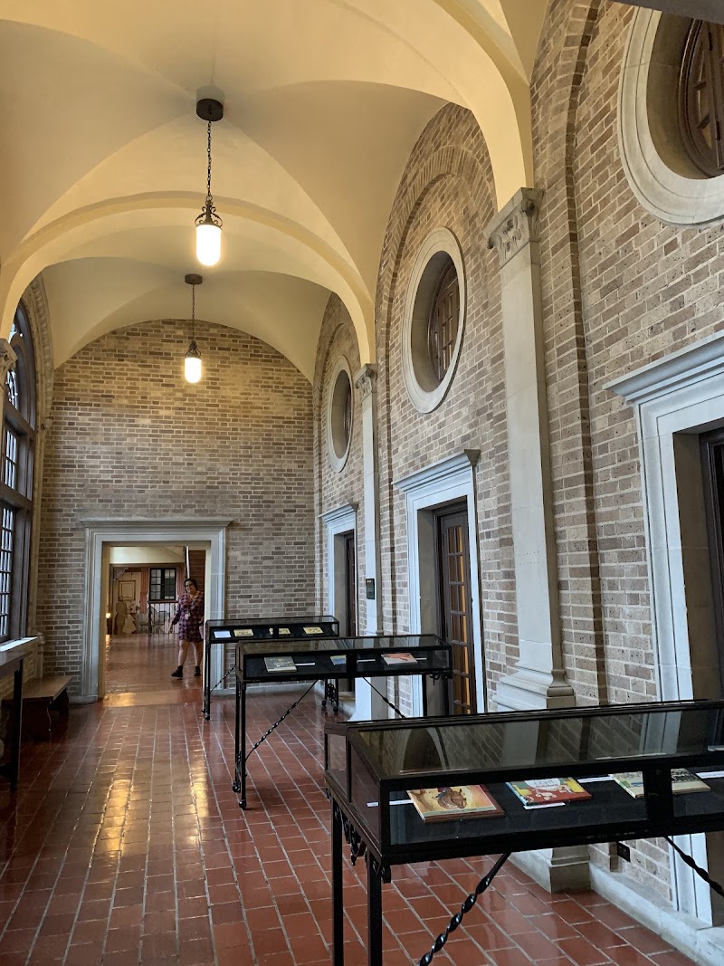 Houston Public Library Foundation - Photo 10