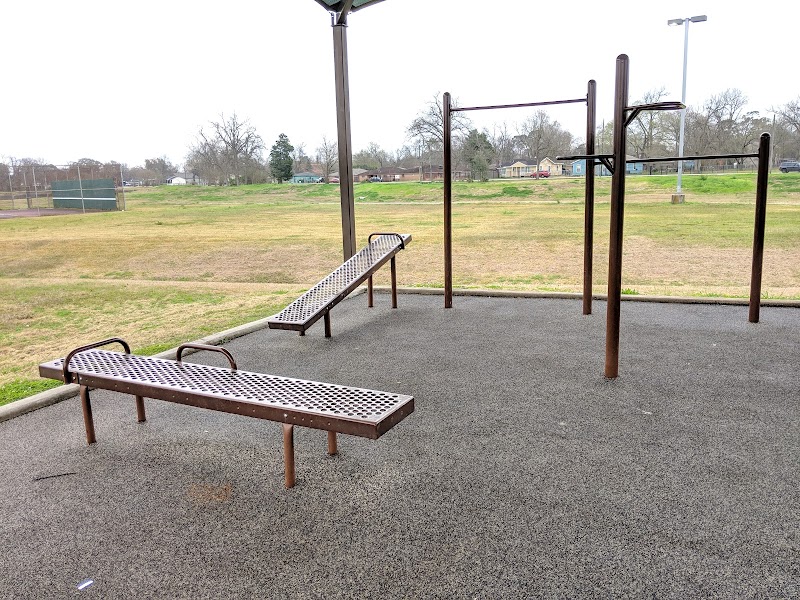 Hutcheson Park - Photo 3