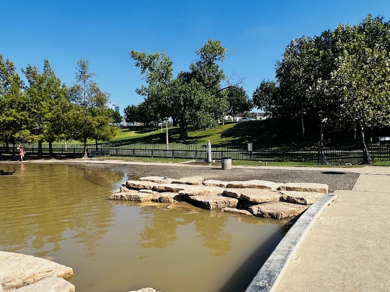 Johnny Steele Dog Park - Photo 2