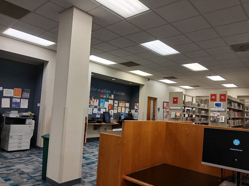Johnson Neighborhood Library - Photo 10
