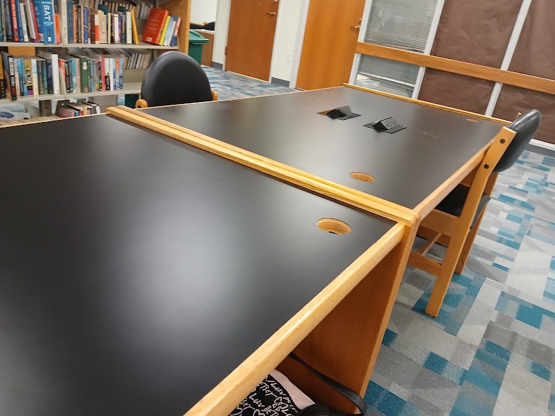 Johnson Neighborhood Library - Photo 3