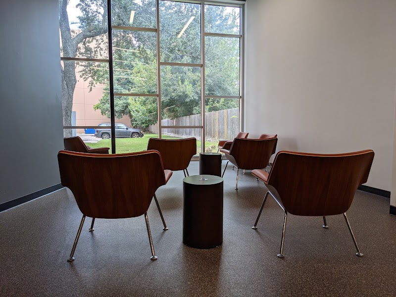 Jungman Neighborhood Library - Photo 4