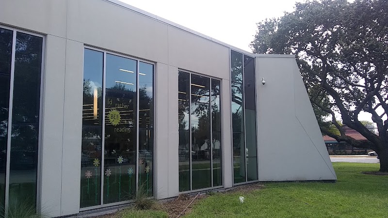 Jungman Neighborhood Library - Photo 7