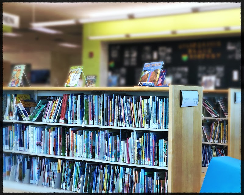 Kendall Neighborhood Library & Community Center - Photo 10