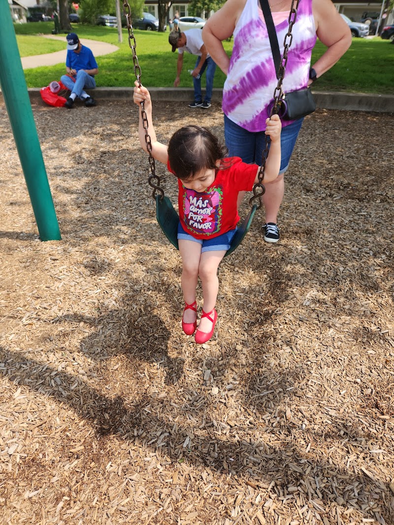 Kidd Springs Park Playground - Photo 3