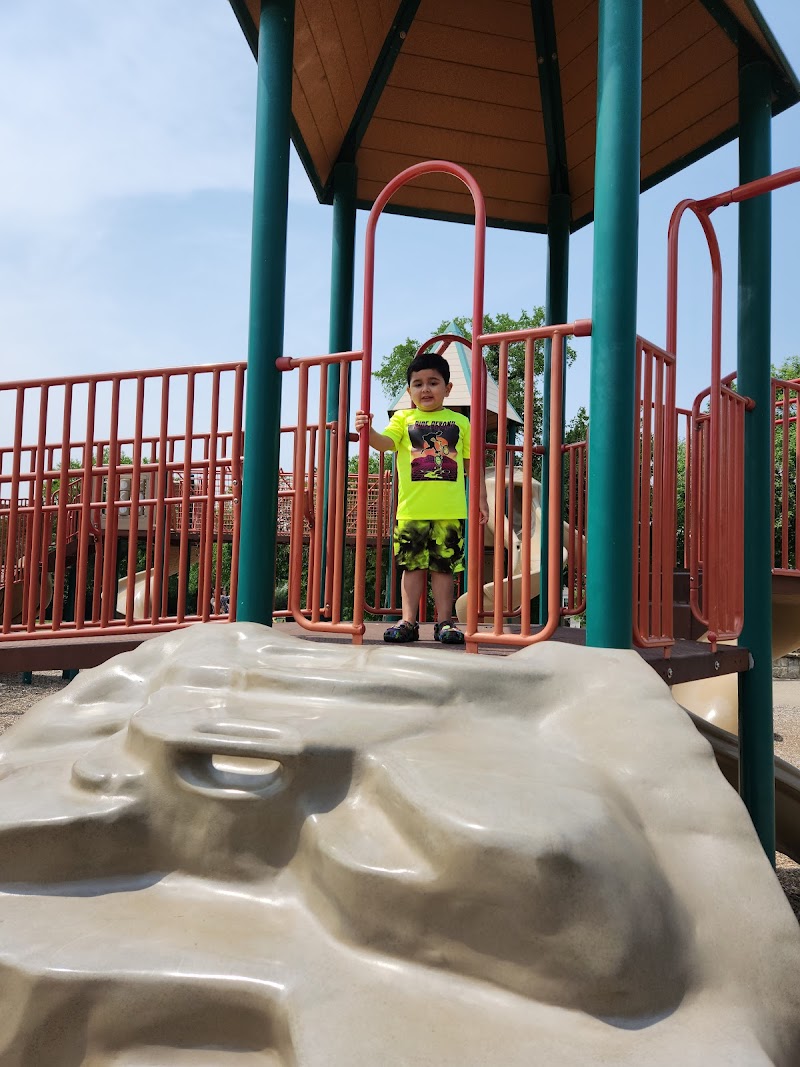 Kidd Springs Park Playground - Photo 4