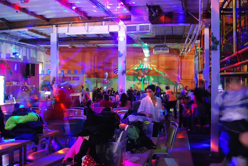 Kids Empire Houston Maplewood - Photo 4