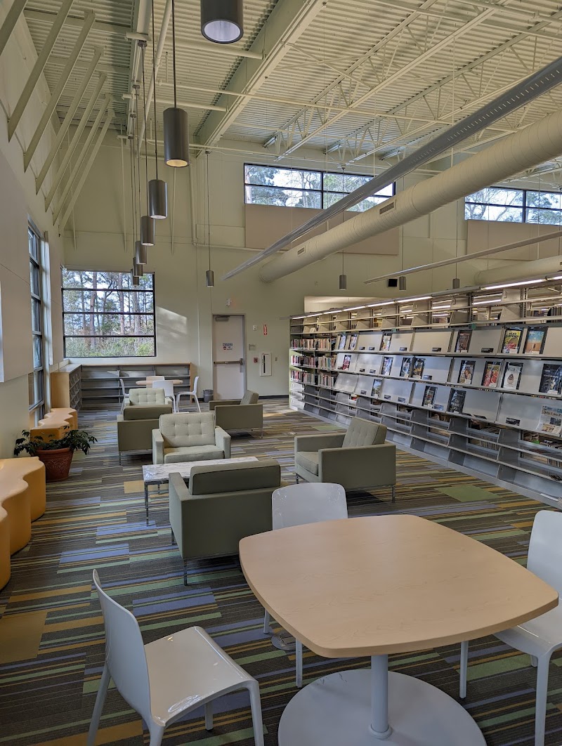Kingwood Branch Library - Photo 2