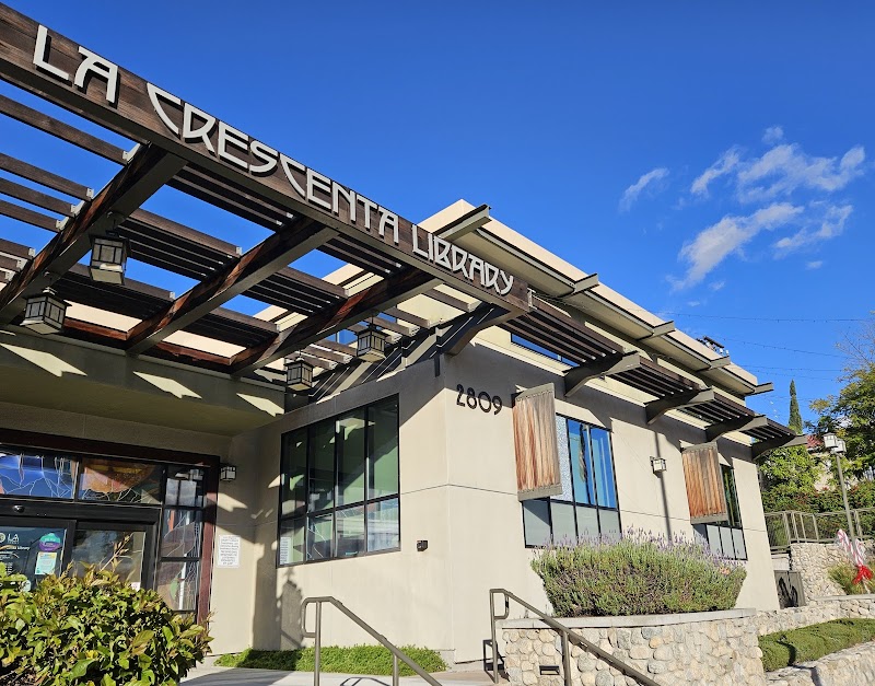 La Crescenta Library