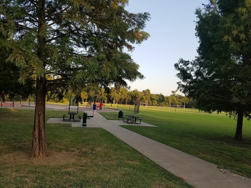 Lake Highlands Park - Photo 2
