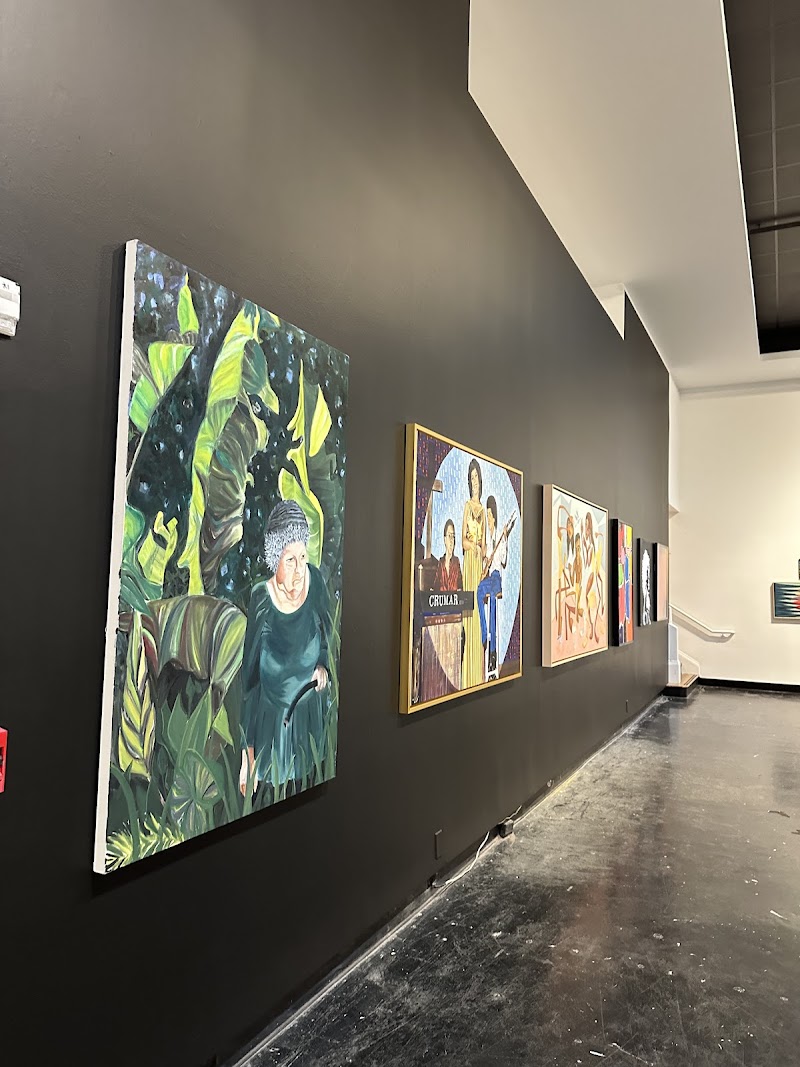 Lawndale Art Center - Photo 9