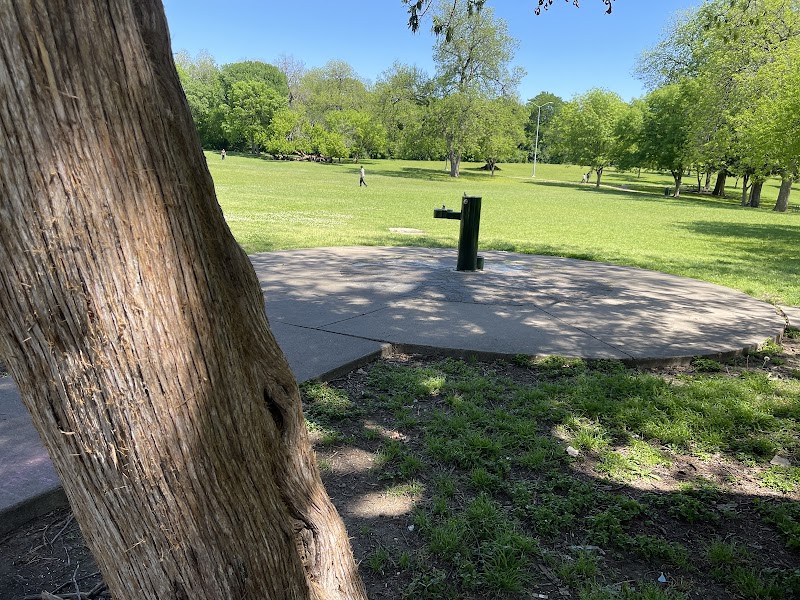 Lindsley Park - Photo 2