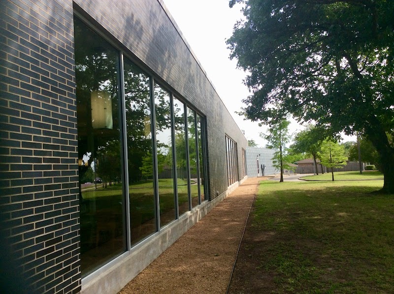 Lochwood Branch Library - Photo 3