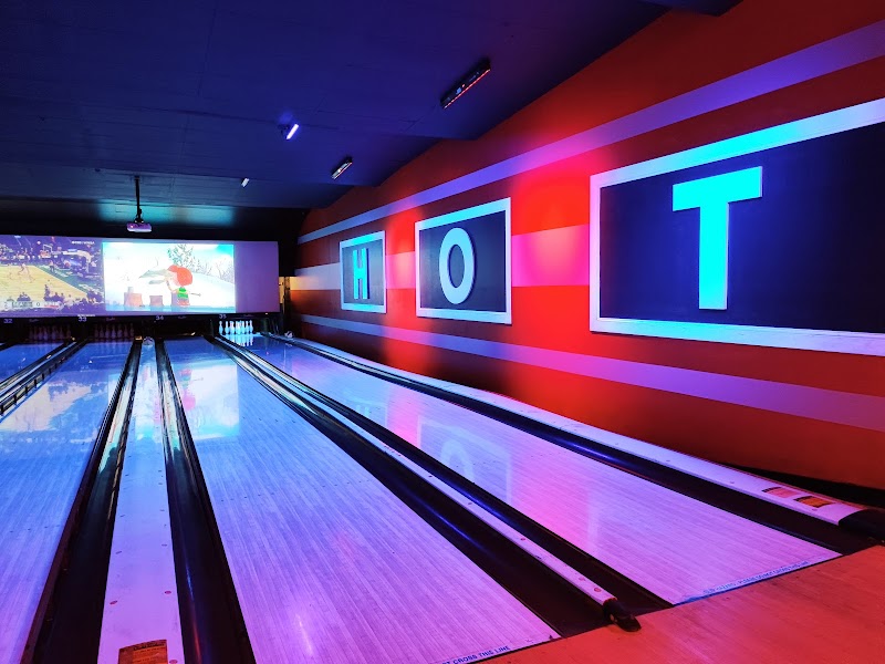 Lucky Strike Queens