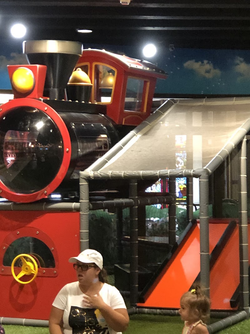 Main Street Indoor Park - Photo 7