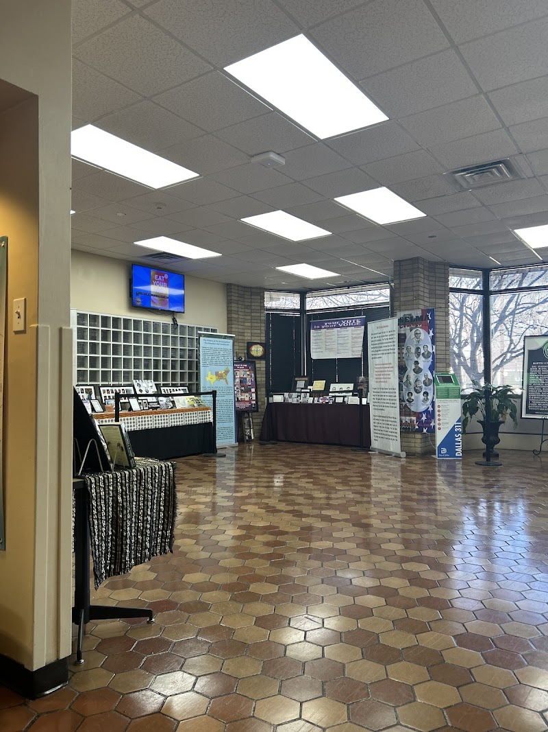 Martin Luther King Branch Library - Photo 2