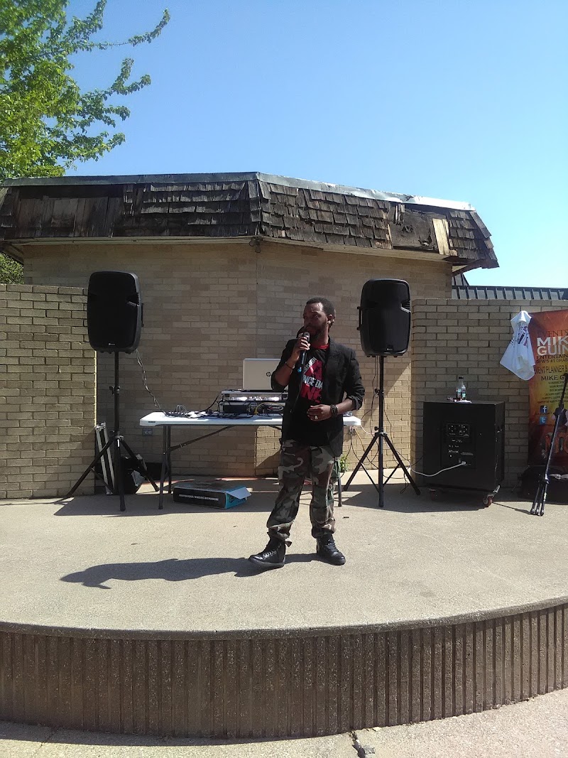 Martin Luther King, Jr. Community Center - Photo 10