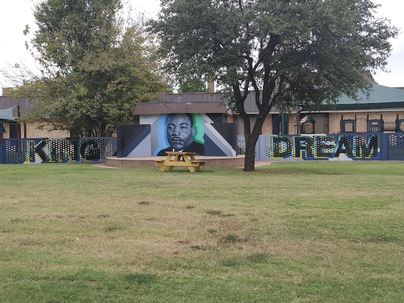 Martin Luther King, Jr. Community Center - Photo 4