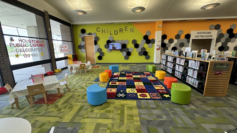 McCrane-Kashmere Gardens Neighborhood Library - Photo 3