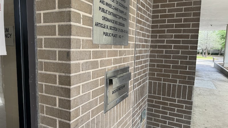 McCrane-Kashmere Gardens Neighborhood Library - Photo 5