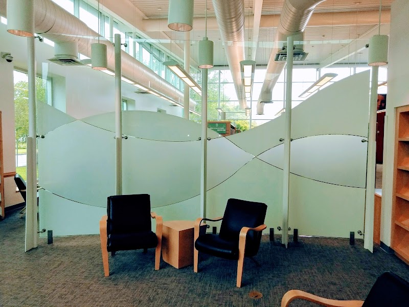 McGovern-Stella Link Neighborhood Library - Photo 8