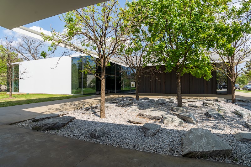 Menil Drawing Institute - Photo 4