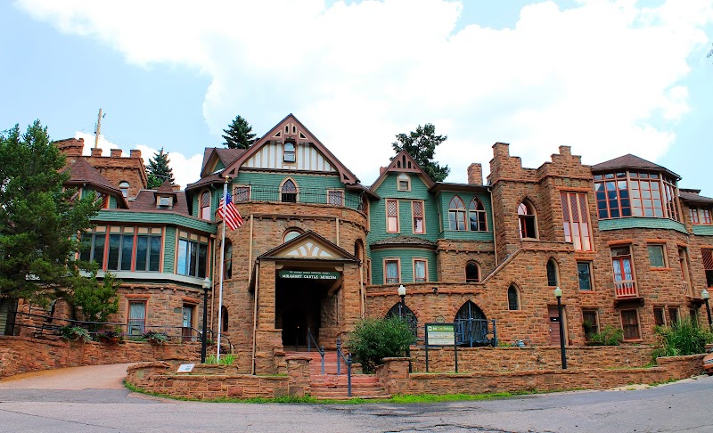 Miramont Castle Museum and The Queen's Parlour Tea Room