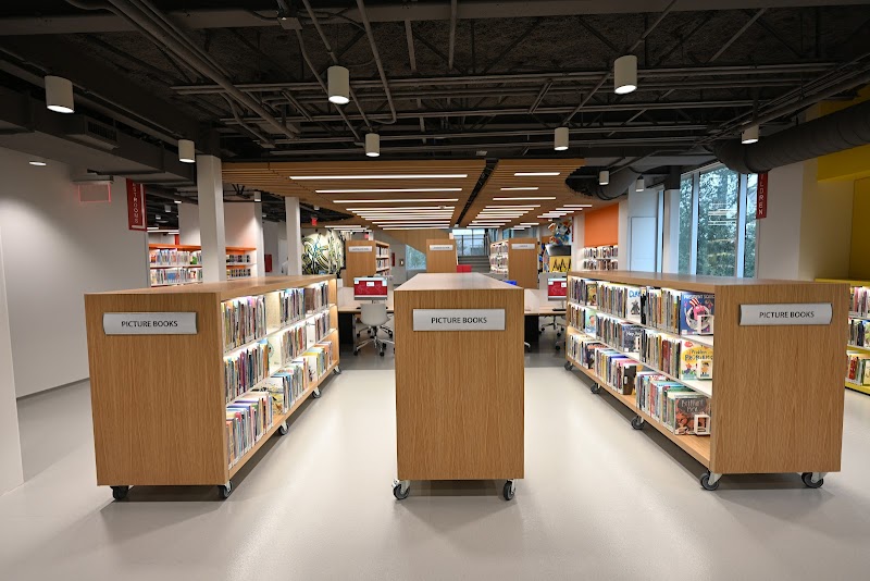 Montrose Library - Photo 2