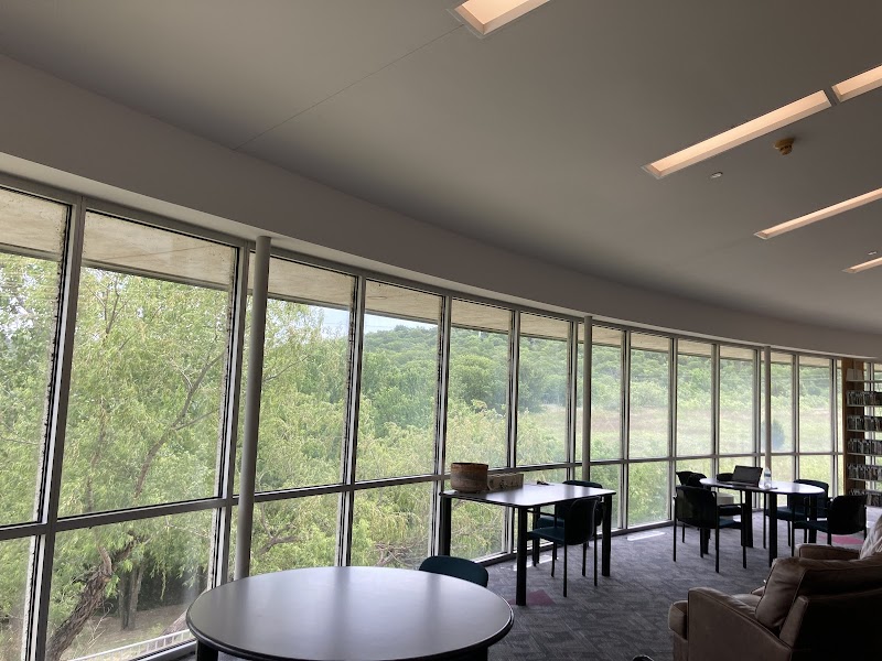 Mountain Creek Branch Library - Photo 2