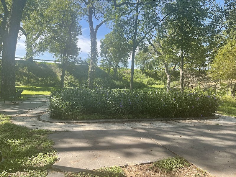 Oak Cliff Founders Park - Photo 5