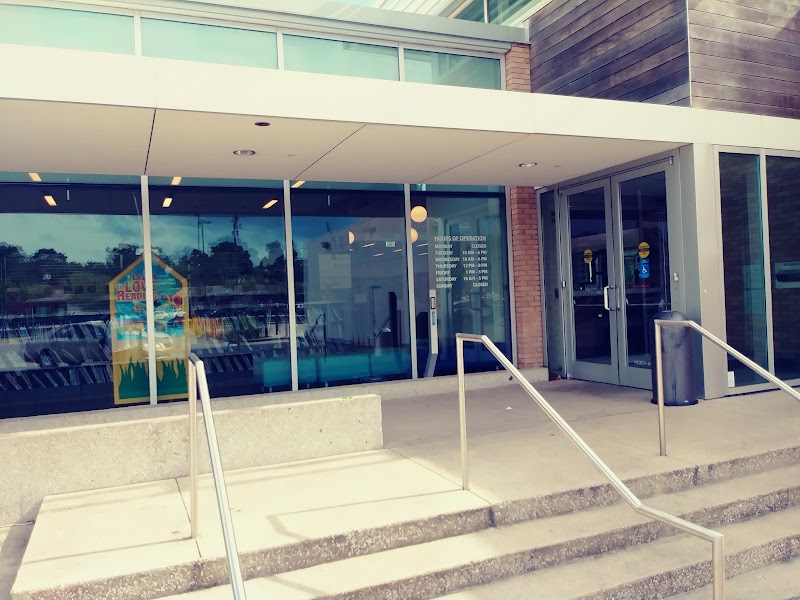 Oak Forest Neighborhood Library - Photo 6