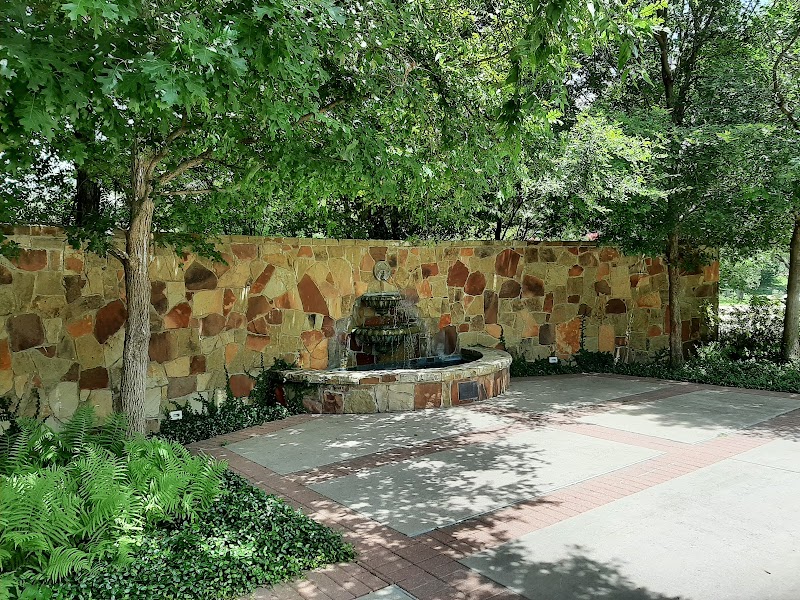 Oak Lawn Park - Photo 4