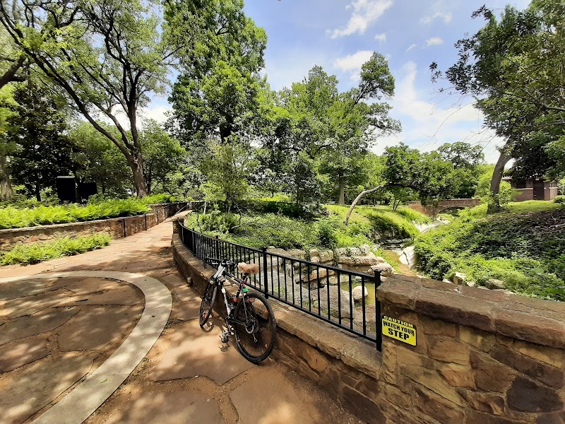 Oak Lawn Park - Photo 5