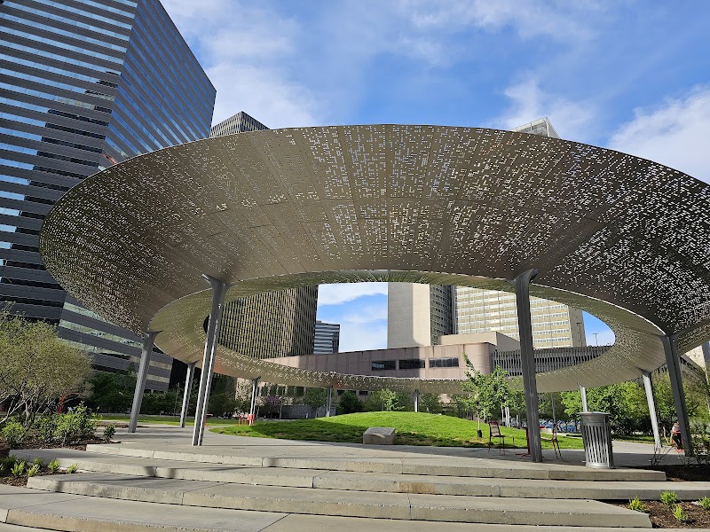 Pacific Plaza - Photo 2
