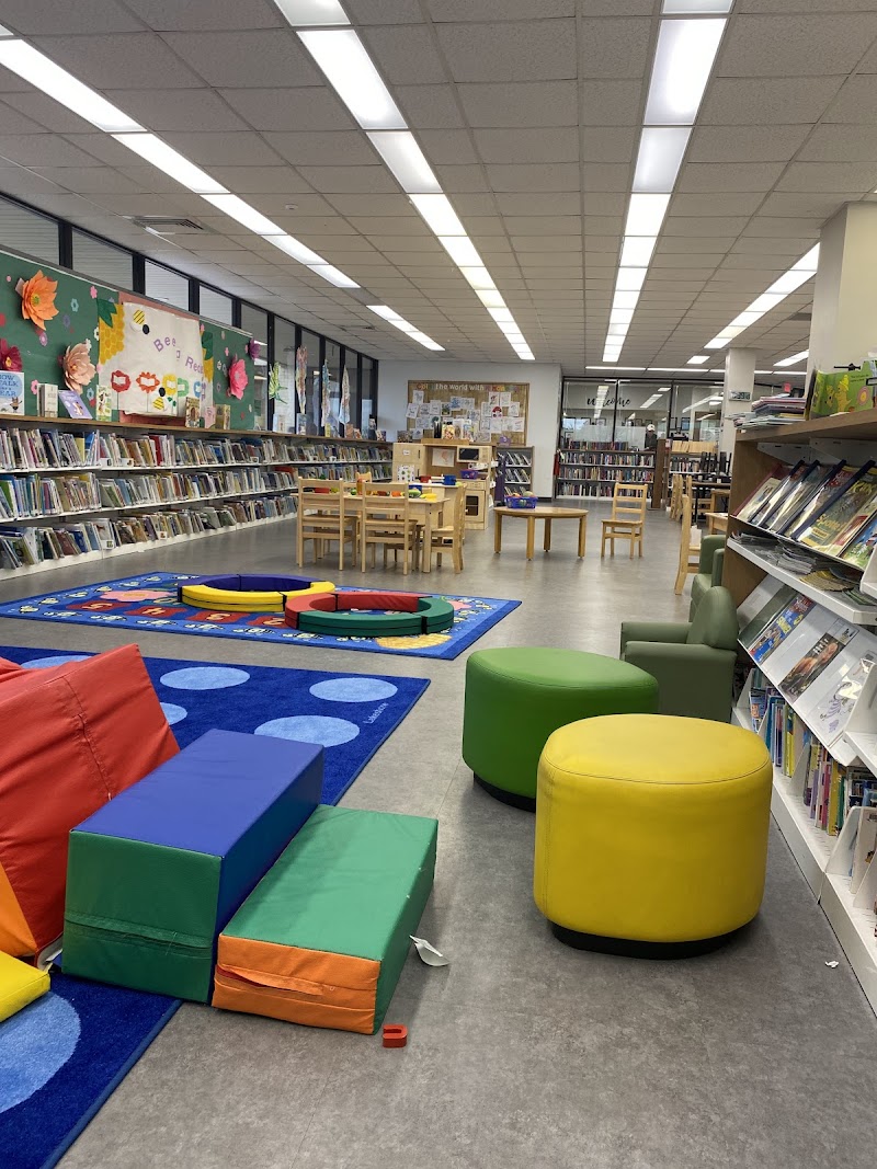 Parker Williams Library - Photo 2