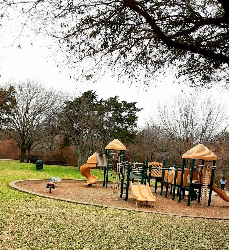 Peter Pan Park - Photo 2