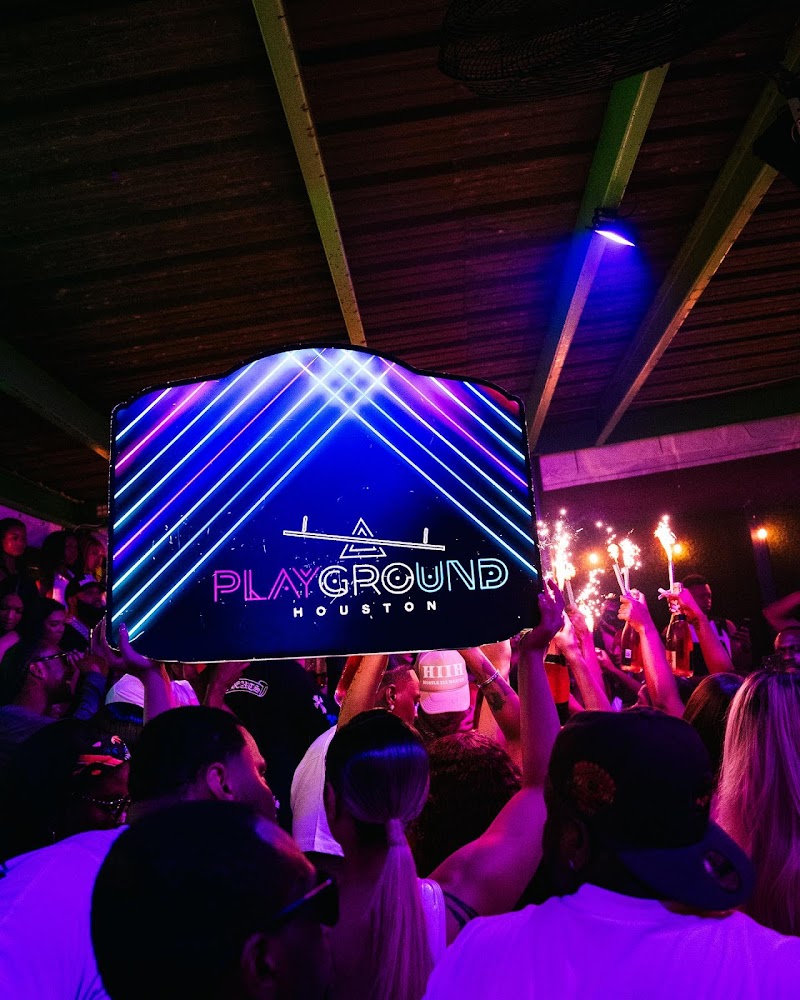 Playground - Photo 7