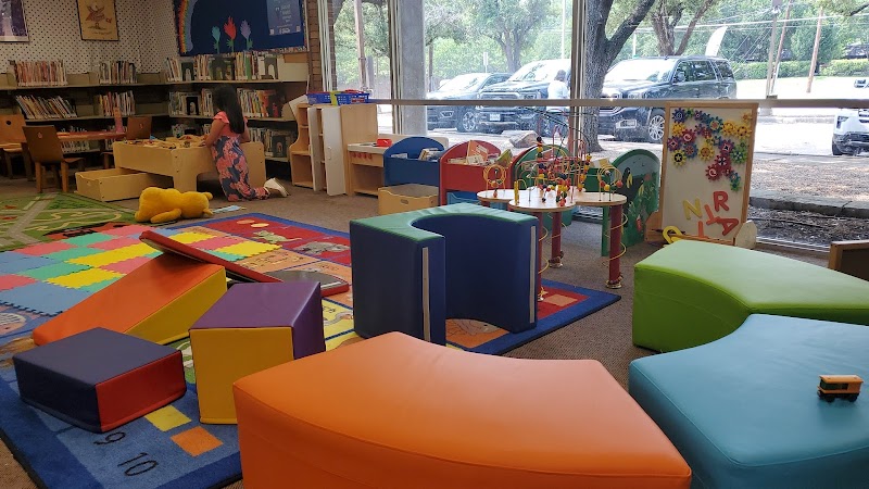 Preston Royal Branch Library - Photo 2