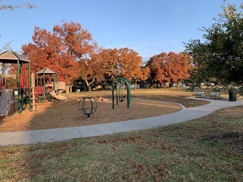 Ridgewood Park - Photo 3