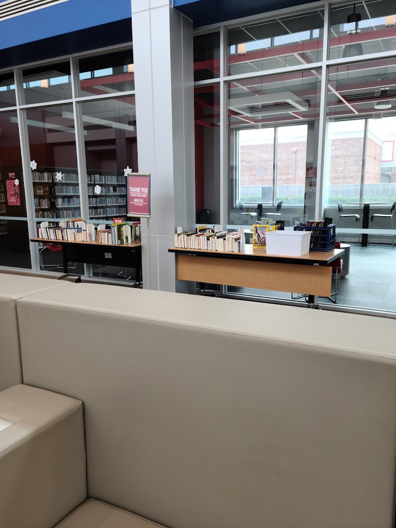 Robinson-Westchase Neighborhood Library - Photo 7