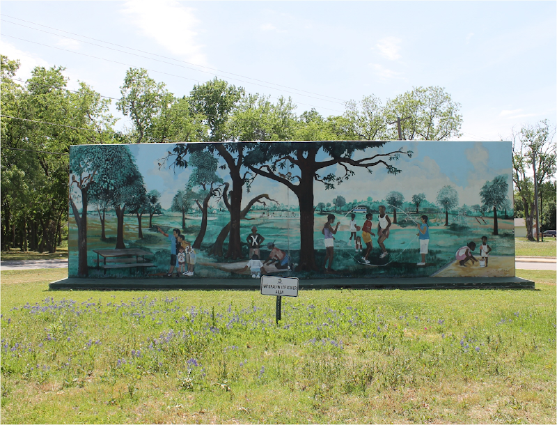 Rochester Park - Photo 4