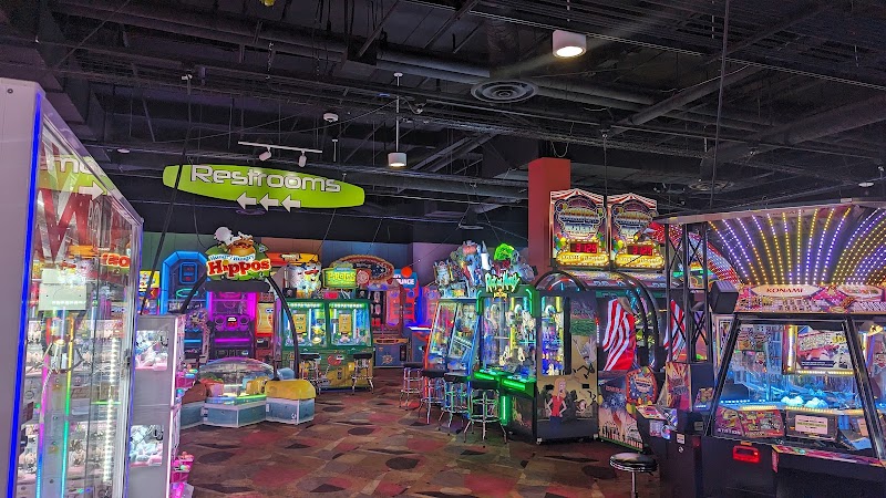 Round1 Bowling & Arcade Lakewood Center Mall