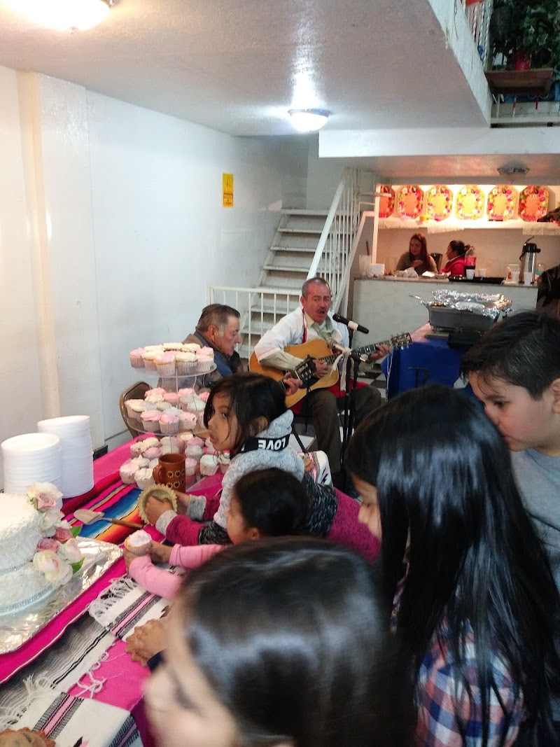 Salon Fiesta Magica