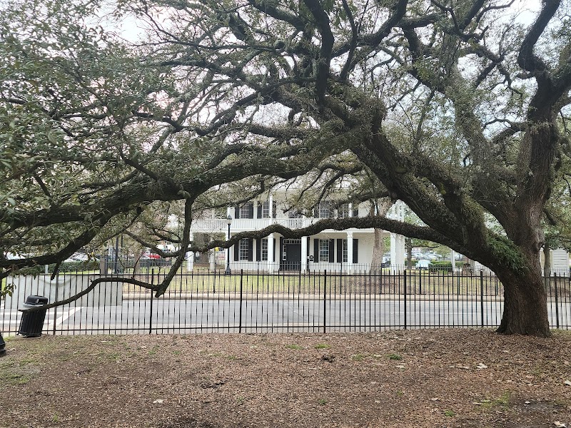 Sam Houston Park - Photo 10