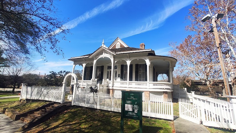 Sam Houston Park - Photo 3
