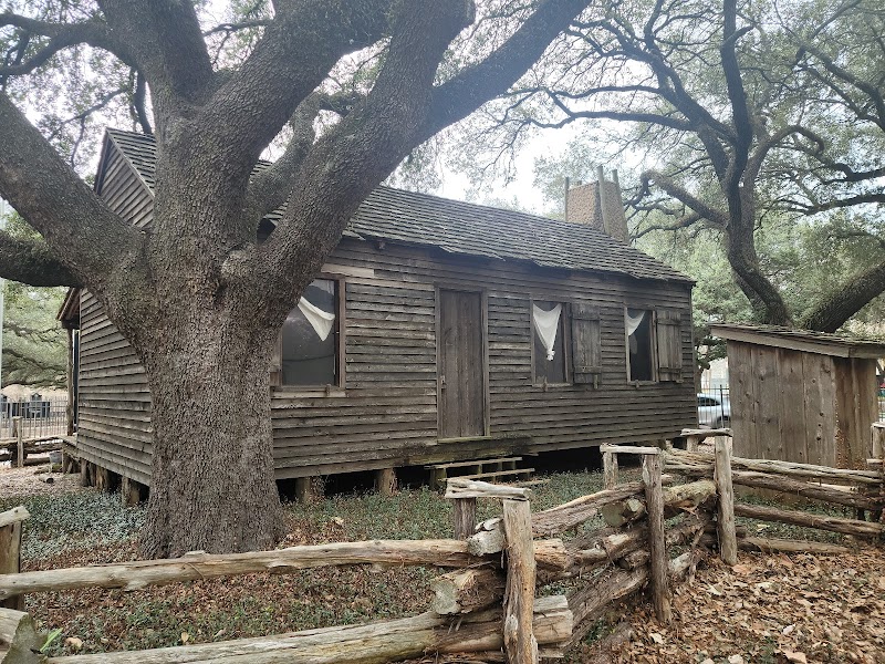 Sam Houston Park - Photo 7