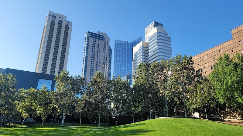 Sesquicentennial Park - Photo 2