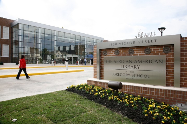 Shepard-Acres Homes Neighborhood Library - Photo 4