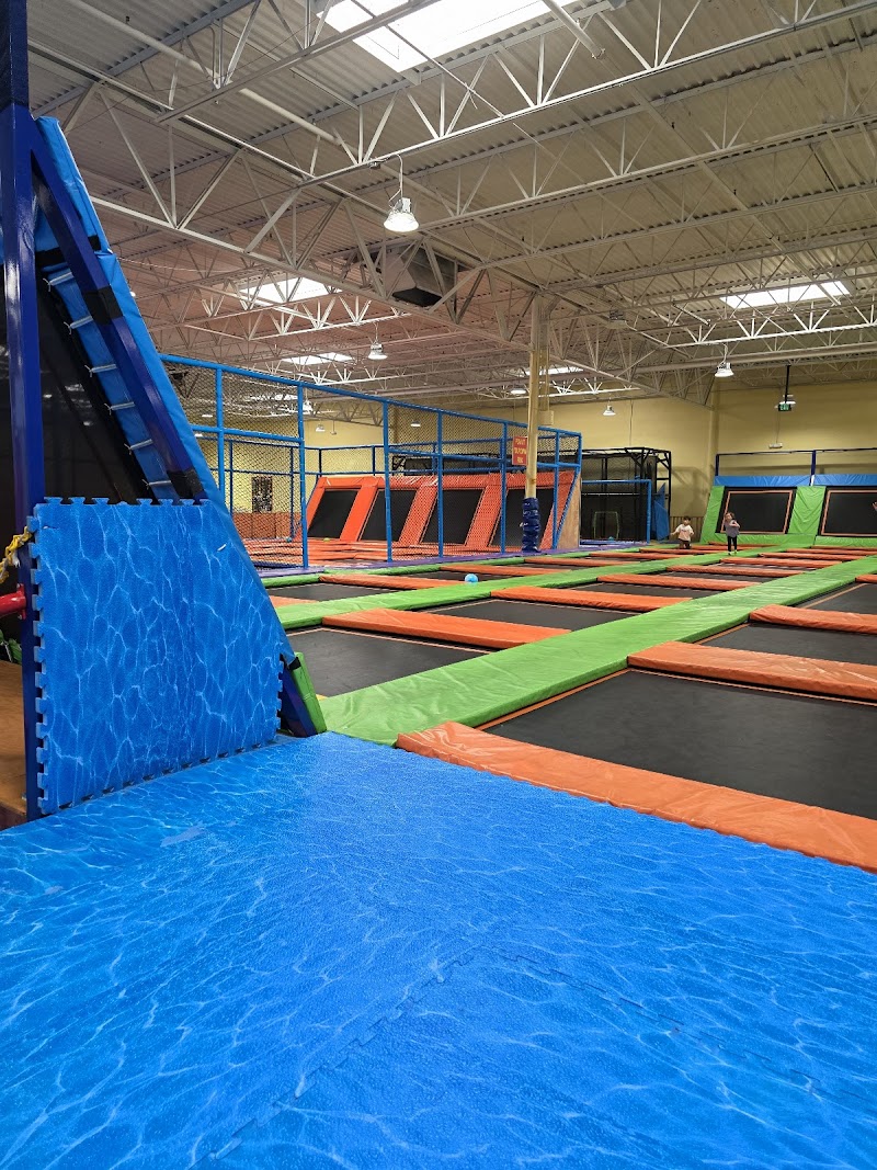 Sky Sports Trampoline Park - Photo 3
