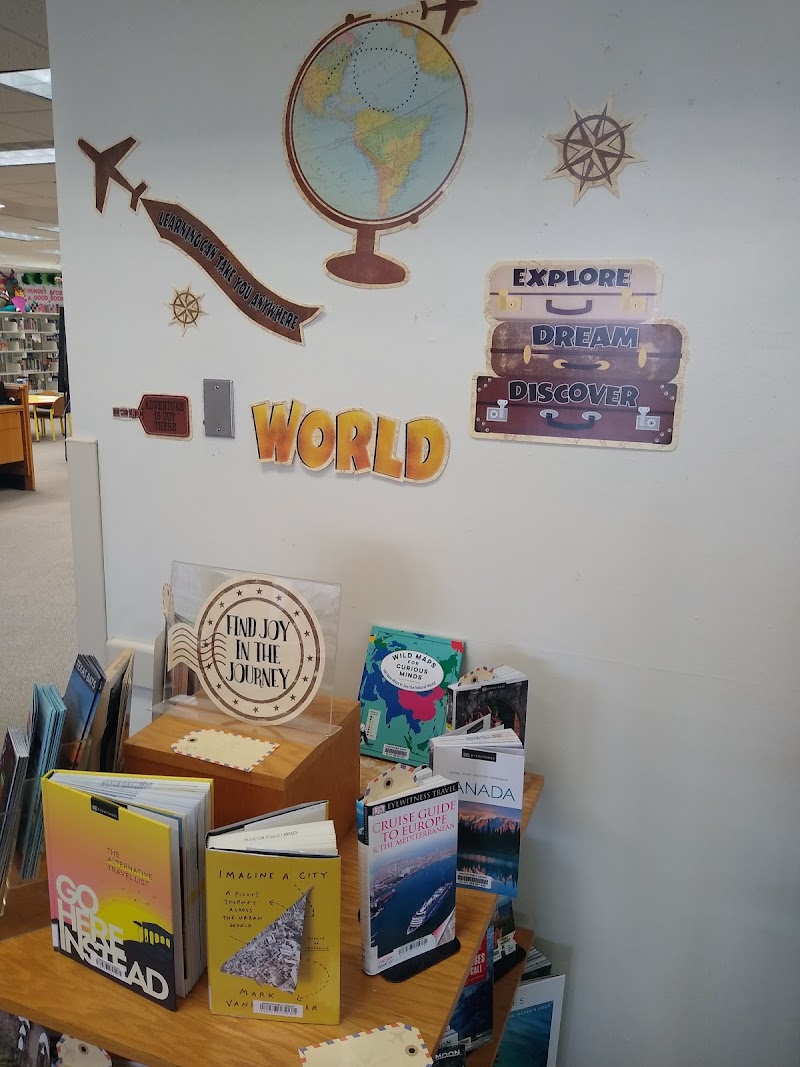 Smith Neighborhood Library - Photo 10